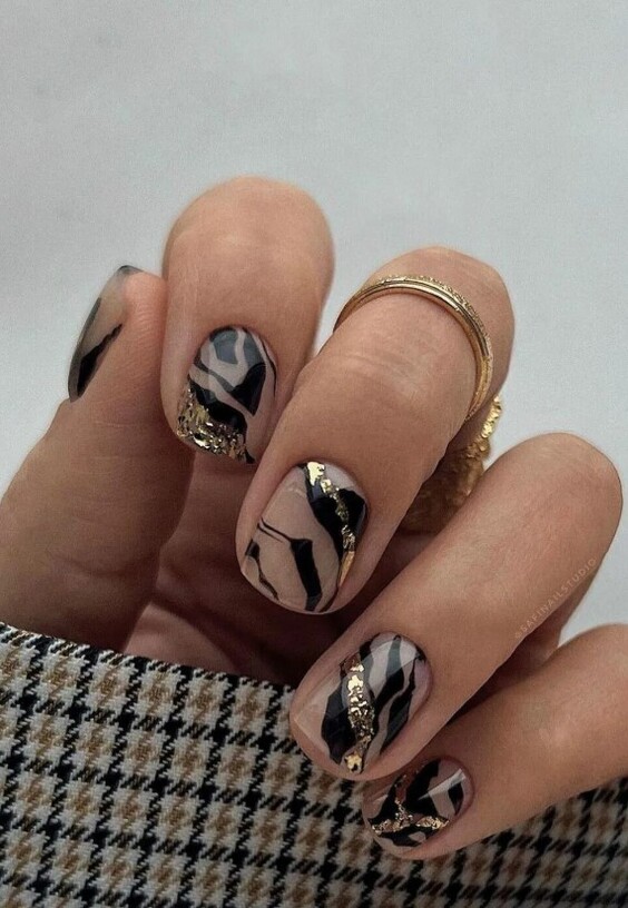 Осінній манікюр 2026 на короткі нігті: новинки, фото ідей %D0%B0%D0%BD%D0%B8%D0%BC%D0%B0%D0%BB2 8, 66, Осінній манікюр 2026 на короткі нігті: новинки, фото ідей Осінній манікюр