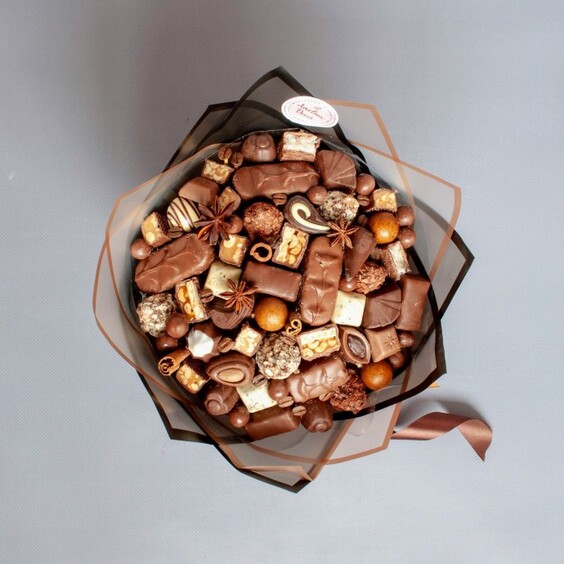 Що подарувати дівчині до Нового року? Оригінальні ідеї щодо хобі, віку, способу життя %D0%B1%D1%83%D0%BA%D0%B5%D1%822 9, 11, Що подарувати дівчині до Нового року? Оригінальні ідеї щодо хобі, віку, способу життя Що можна подарувати дівчині на Новий рік