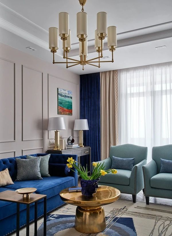 Люстра у вітальню у сучасному стилі: види, матеріали. Поради щодо вибору %D0%B4%D0%BB%D0%B8%D0%BD%D0%BD%D1%8B%D0%B5, 10, Люстра у вітальню у сучасному стилі: види, матеріали. Поради щодо вибору люстра в гостиную