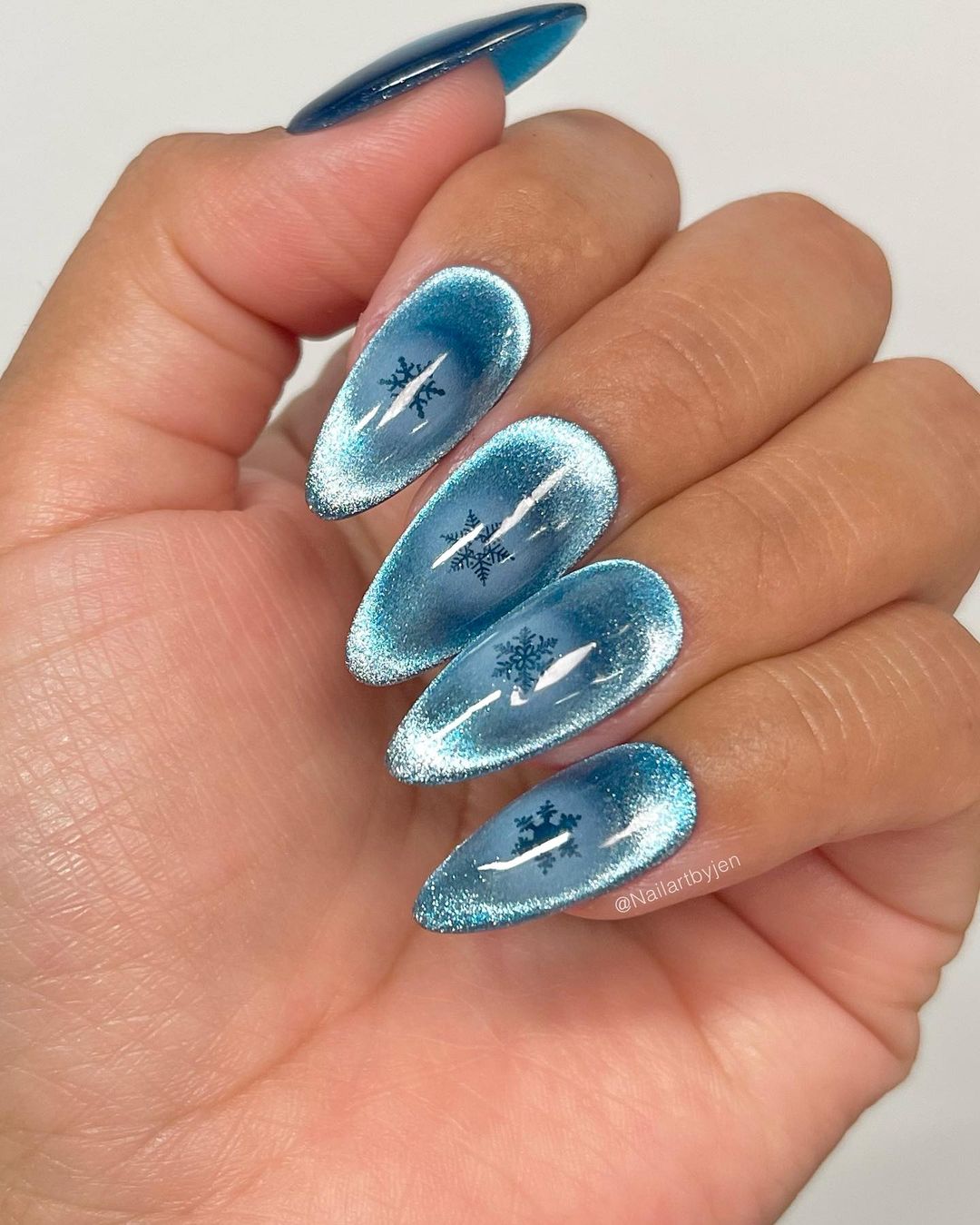 Який манкіюр у моді цієї зими? Класика, тренди, новинки – 75 фото %D0%B7%D0%B8%D0%BC 1, 39, Який манкіюр у моді цієї зими? Класика, тренди, новинки – 75 фото маникюр