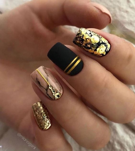 Новорічний манікюр: тренди, які захочеться повторити! Велика добірка фото %D0%B7%D0%BE%D0%BB%D0%BE%D1%82%D0%BE 1, 38, Новорічний манікюр: тренди, які захочеться повторити! Велика добірка фото новогодний маникюр