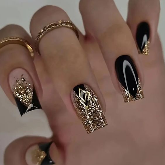 Новорічний манікюр: тренди, які захочеться повторити! Велика добірка фото %D0%B7%D0%BE%D0%BB%D0%BE%D1%82%D0%BE2 9, 39, Новорічний манікюр: тренди, які захочеться повторити! Велика добірка фото новогодний маникюр