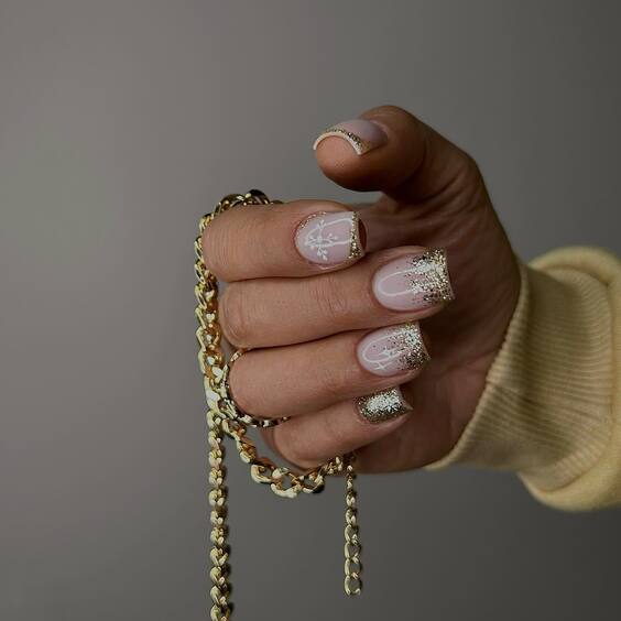 Новорічний манікюр: тренди, які захочеться повторити! Велика добірка фото %D0%B7%D0%BE%D0%BB%D0%BE%D1%82%D0%BE3 18, 32, Новорічний манікюр: тренди, які захочеться повторити! Велика добірка фото новогодний маникюр