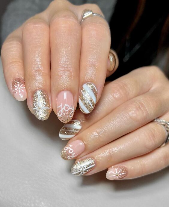 Новорічний манікюр: тренди, які захочеться повторити! Велика добірка фото %D0%B7%D0%BE%D0%BB%D0%BE%D1%82, 31, Новорічний манікюр: тренди, які захочеться повторити! Велика добірка фото новогодний маникюр