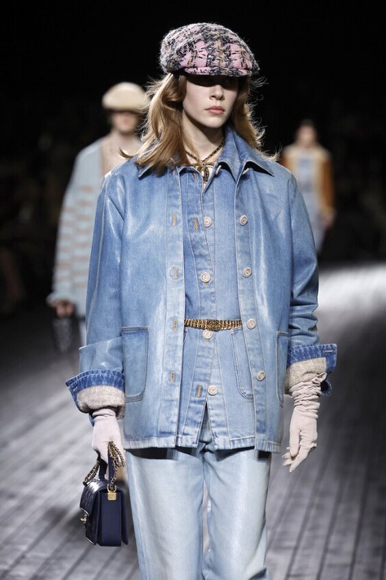 Жіночі модні шапки зима 2026: тенденції, фото %D0%BA%D0%B5%D0%BF%D0%B8 %D1%80%D0%BE%D0%B7%D0%BE%D0%B2%D1%8B%D0%B9, 34, Жіночі модні шапки зима 2026: тенденції, фото шапки