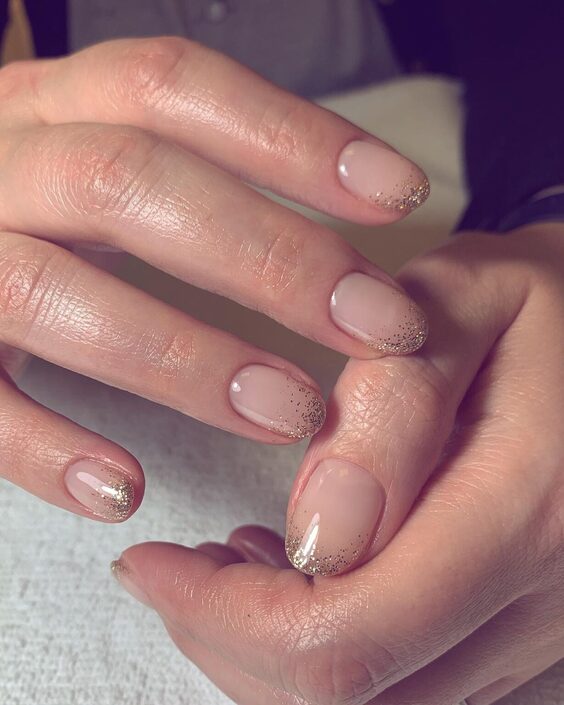 Новорічний манікюр: тренди, які захочеться повторити! Велика добірка фото %D0%BA%D0%BE%D1%80%D0%BE%D1%82%D0%BA%D0%B8%D0%B5, 160, Новорічний манікюр: тренди, які захочеться повторити! Велика добірка фото новогодний маникюр