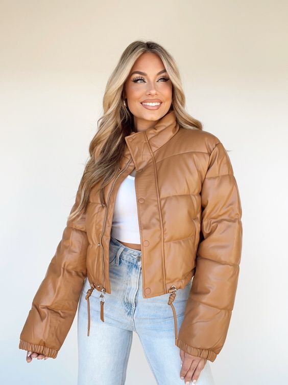 Будьте в тренді цієї зими! Модні жіночі зимові пуховики 2025-2026: новинки, фото %D0%BA%D0%BE%D1%80%D0%BE%D1%82, 26, Будьте в тренді цієї зими! Модні жіночі зимові пуховики 2025-2026: новинки, фото модные пуховики