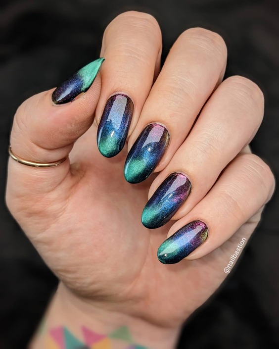 125 дивовижних ідей манікюру на осінь-2025: тренди, фото %D0%BA%D0%BE%D1%884 13, 39, 125 дивовижних ідей манікюру на осінь-2025: тренди, фото осінній манікюр