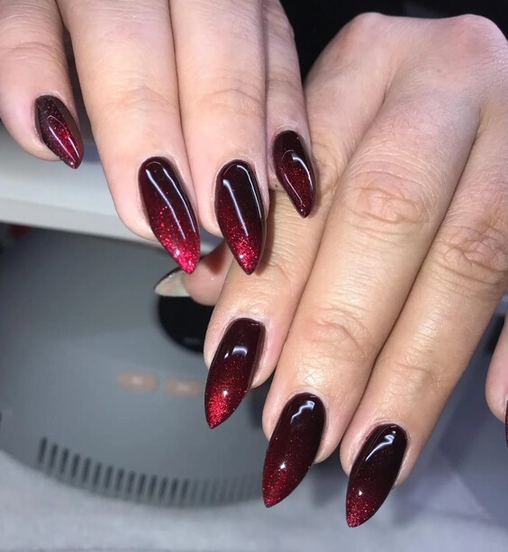 Який манкіюр у моді цієї зими? Класика, тренди, новинки – 75 фото %D0%BA%D1%80%D0%B0%D1%81%D0%BD%D1%8B%D0%B9111 2, 53, Який манкіюр у моді цієї зими? Класика, тренди, новинки – 75 фото маникюр