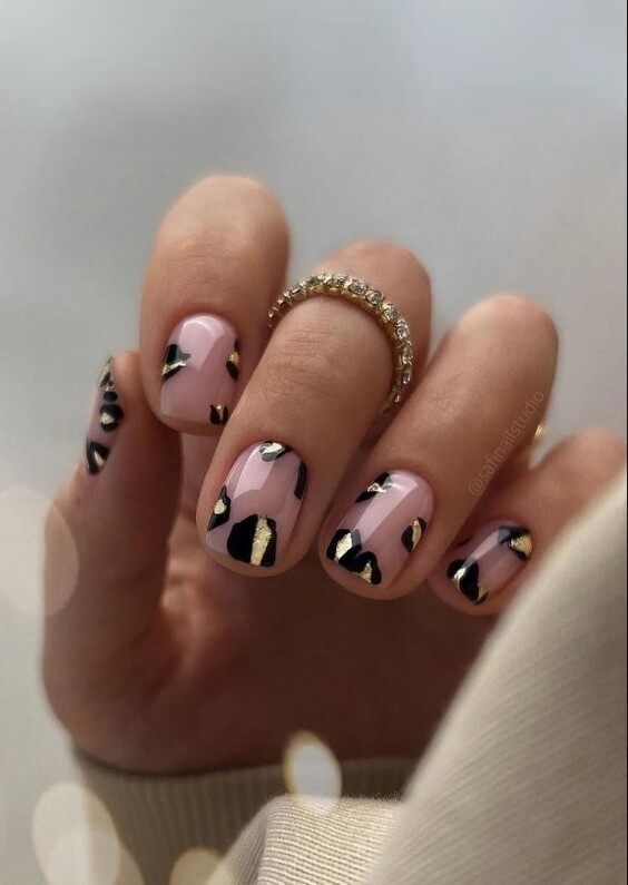 Осінній манікюр 2026 на короткі нігті: новинки, фото ідей %D0%BB%D0%B5%D0%BE2 8, 70, Осінній манікюр 2026 на короткі нігті: новинки, фото ідей Осінній манікюр