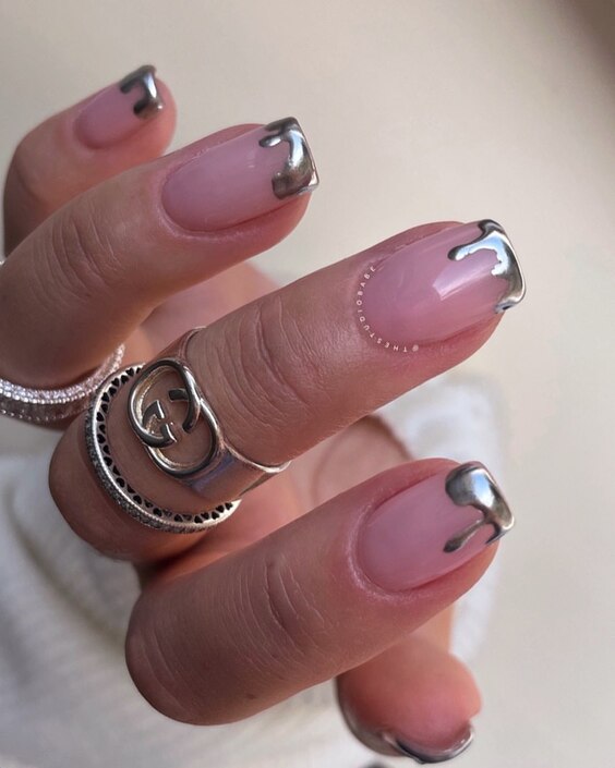 125 дивовижних ідей манікюру на осінь-2025: тренди, фото %D0%BC%D0%B5%D1%82%D0%B0%D0%BB%D0%BB 1, 15, 125 дивовижних ідей манікюру на осінь-2025: тренди, фото осінній манікюр