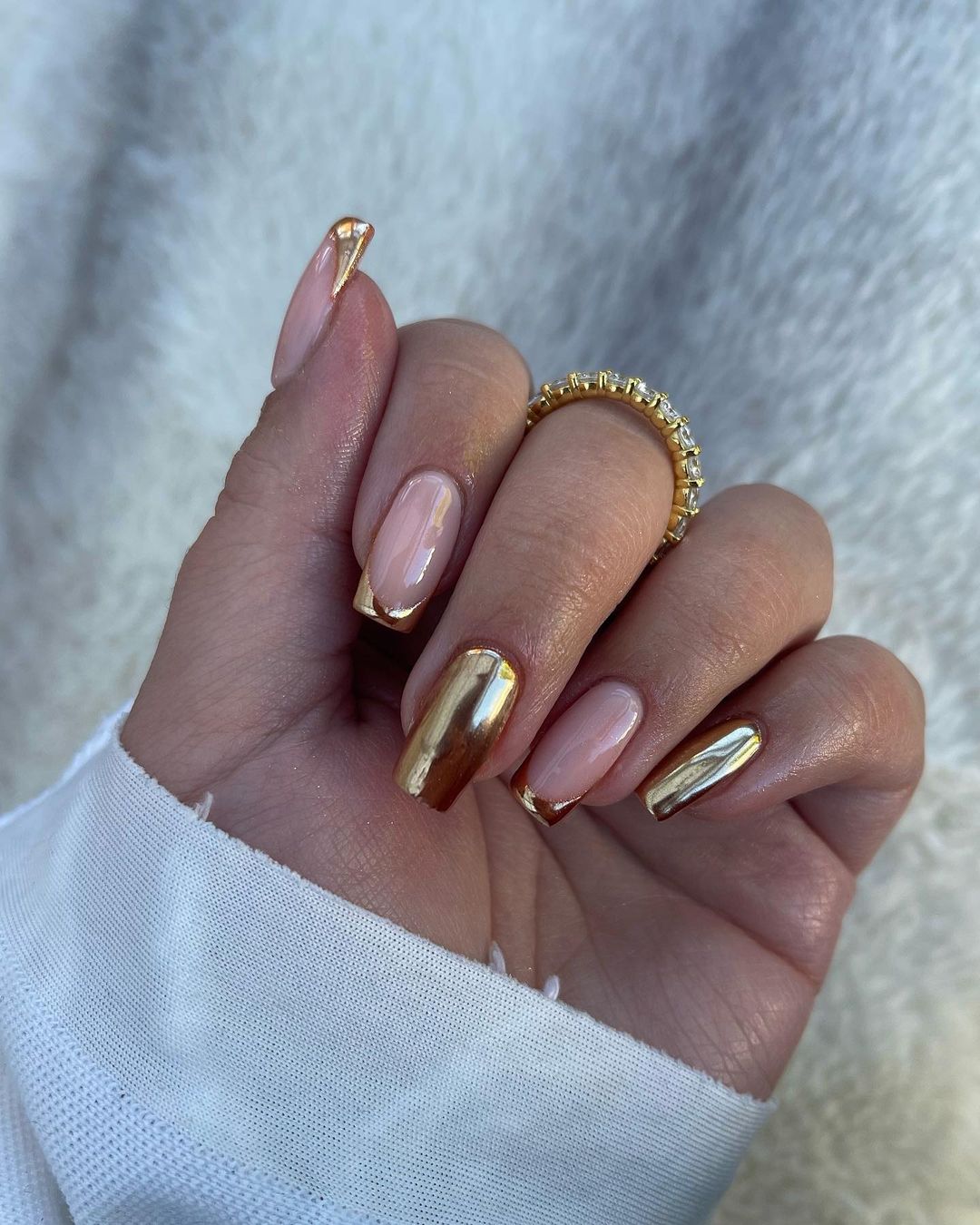 Новорічний манікюр: тренди, які захочеться повторити! Велика добірка фото %D0%BC%D0%B5%D1%82%D0%B0%D0%BB 2, 129, Новорічний манікюр: тренди, які захочеться повторити! Велика добірка фото новогодний маникюр