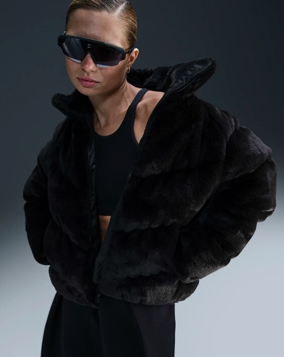 Будьте в тренді цієї зими! Модні жіночі зимові пуховики 2025-2026: новинки, фото %D0%BC%D0%B5%D1%852 8, 37, Будьте в тренді цієї зими! Модні жіночі зимові пуховики 2025-2026: новинки, фото модные пуховики