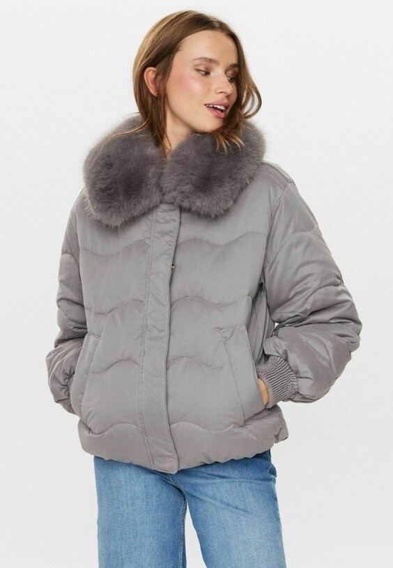 Будьте в тренді цієї зими! Модні жіночі зимові пуховики 2025-2026: новинки, фото %D0%BC%D0%B5%D1%855 18, 34, Будьте в тренді цієї зими! Модні жіночі зимові пуховики 2025-2026: новинки, фото модные пуховики