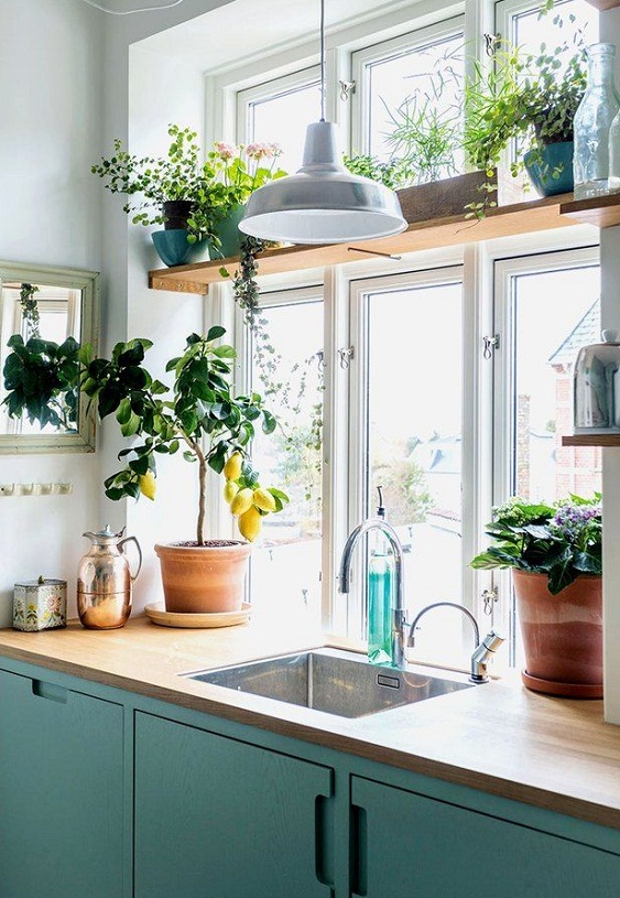 Полиці на стіну у квартирі: види, матеріали, способи розміщення %D0%BE%D0%BA%D0%BD%D0%BE, 67, Полиці на стіну у квартирі: види, матеріали, способи розміщення полки на стену