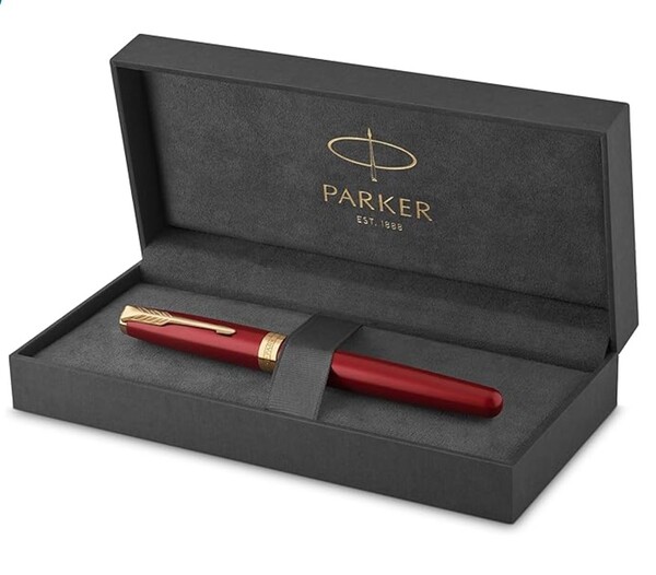 Що подарувати дівчині до Нового року? Оригінальні ідеї щодо хобі, віку, способу життя %D1%80%D1%83%D1%87%D0%BA%D0%B0, 10, Що подарувати дівчині до Нового року? Оригінальні ідеї щодо хобі, віку, способу життя Що можна подарувати дівчині на Новий рік