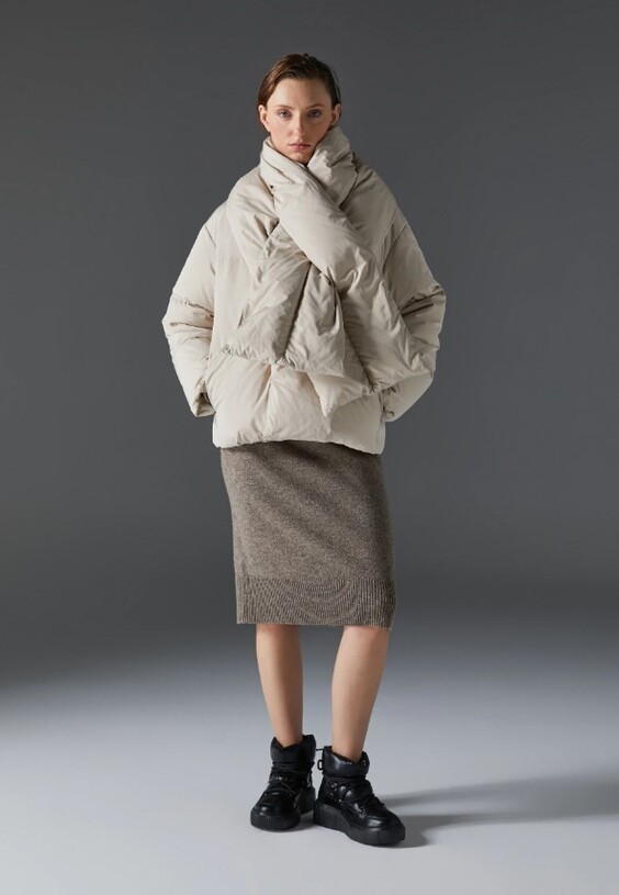 Будьте в тренді цієї зими! Модні жіночі зимові пуховики 2025-2026: новинки, фото %D1%82%D1%80%D0%B0%D0%BD%D1%81%D1%84%D0%BE%D1%80%D0%BC%D0%B5%D1%80, 85, Будьте в тренді цієї зими! Модні жіночі зимові пуховики 2025-2026: новинки, фото модные пуховики