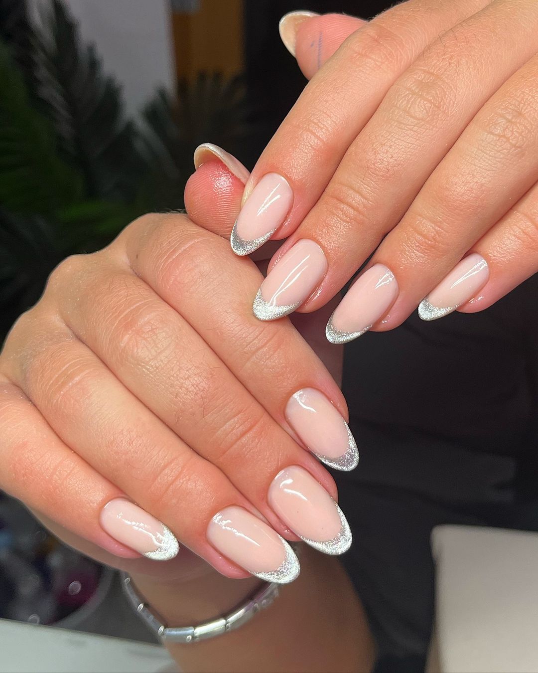 Новорічний манікюр: тренди, які захочеться повторити! Велика добірка фото %D1%84%D1%80%D0%B5%D0%BD3 17, 114, Новорічний манікюр: тренди, які захочеться повторити! Велика добірка фото новогодний маникюр