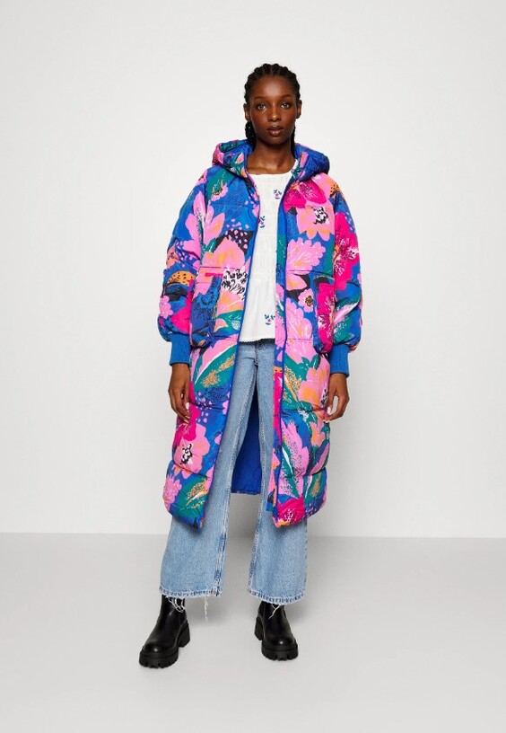 Будьте в тренді цієї зими! Модні жіночі зимові пуховики 2025-2026: новинки, фото %D1%86%D0%B2%D0%B5%D1%825 17, 68, Будьте в тренді цієї зими! Модні жіночі зимові пуховики 2025-2026: новинки, фото модные пуховики