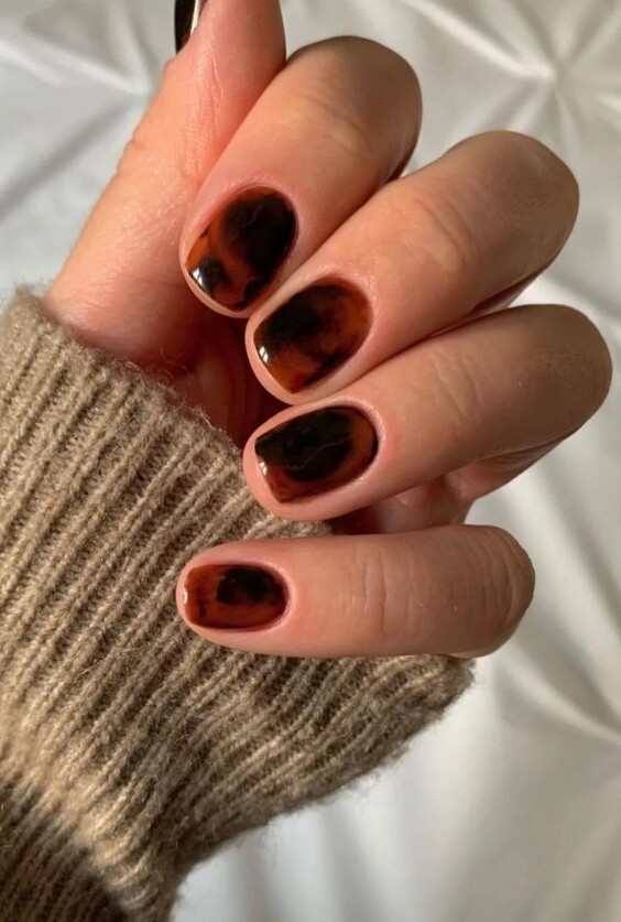 Осінній манікюр 2026 на короткі нігті: новинки, фото ідей %D1%87%D0%B5%D1%80%D0%B5%D0%BF%D1%88%D0%BA%D0%B02 8, 73, Осінній манікюр 2026 на короткі нігті: новинки, фото ідей Осінній манікюр