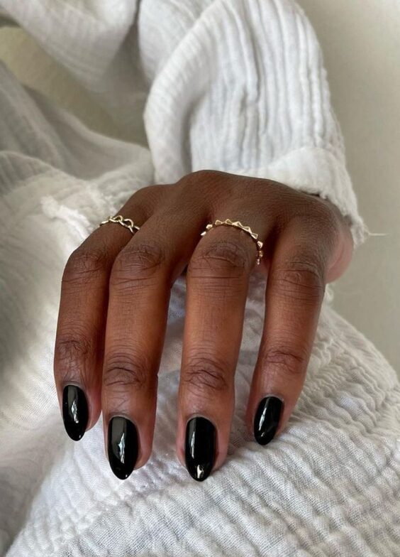 Осінній манікюр 2026 на короткі нігті: новинки, фото ідей %D1%87%D0%B5%D1%80%D0%BD%D1%8B%D0%B92 8, 41, Осінній манікюр 2026 на короткі нігті: новинки, фото ідей Осінній манікюр