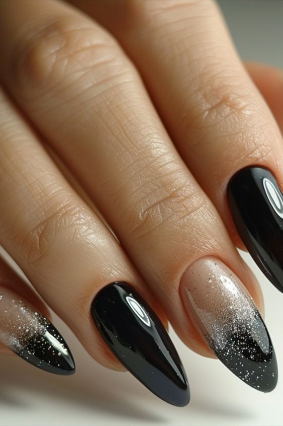 125 дивовижних ідей манікюру на осінь-2025: тренди, фото %D1%87%D0%B5%D1%80%D0%BD%D1%8B%D0%B93 17, 125, 125 дивовижних ідей манікюру на осінь-2025: тренди, фото осінній манікюр