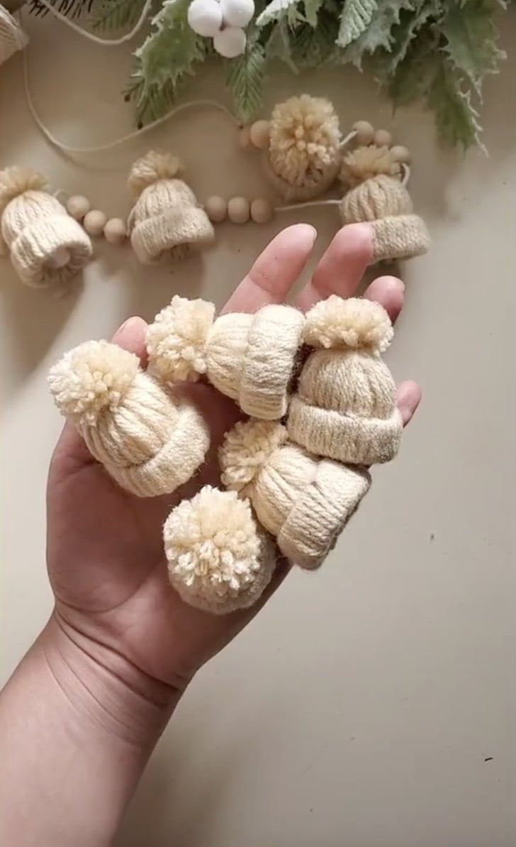 Новорічний декор-2026 своїми руками: красиві та прості ідеї, які легко зробити вдома! Фото та мануали %D1%88%D0%B0%D0%BF%D0%BE%D1%87%D0%BA%D0%B82 8, 9, Новорічний декор-2026 своїми руками: красиві та прості ідеї, які легко зробити вдома! Фото та мануали Новорічний декор