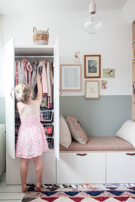 Дизайн дитячої кімнати для дівчинки: меблі, шпалери, декор – як оформити красиво (фото) %D1%88%D0%BA%D0%B0%D1%84, 28, Дизайн дитячої кімнати для дівчинки: меблі, шпалери, декор – як оформити красиво (фото) дизайн детской комнаты для девочки