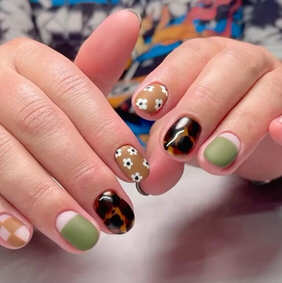 Осінній манікюр 2026 на короткі нігті: новинки, фото ідей %D1%8D%D0%BA%D0%BB%D0%B5%D0%BA%D1%82%D0%B8%D0%BA%D0%B0, 13, Осінній манікюр 2026 на короткі нігті: новинки, фото ідей Осінній манікюр