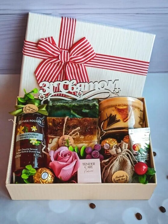 Що можна подарувати мамі на Новий Рік-2026? 120 теплих та затишних ідей e1733585233193, 9, Що можна подарувати мамі на Новий Рік-2026? 120 теплих та затишних ідей мамі на Новий рік