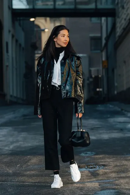 Стильні жіночі образи з білою сорочкою: як носити та з чим поєднувати – поради, ідеї, фото 17 1, 35, Стильні жіночі образи з білою сорочкою: як носити та з чим поєднувати – поради, ідеї, фото образы