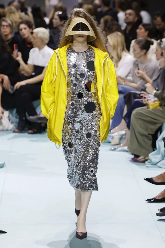 Тренди жіночого одягу весна-літо 2026: чим здивує новий сезон 2000, 30, Тренди жіночого одягу весна-літо 2026: чим здивує новий сезон тренды женской одежды