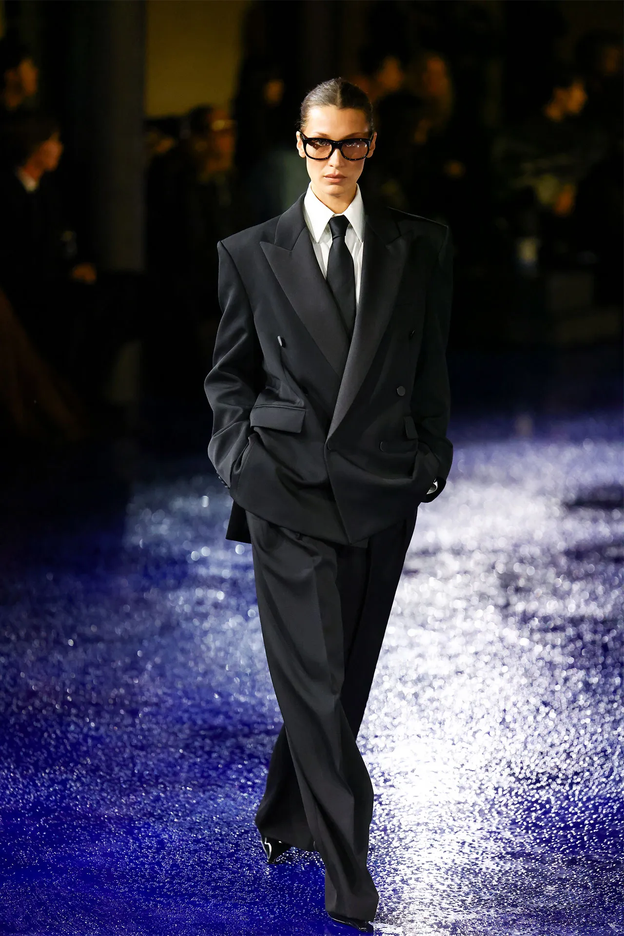 Стильні жіночі образи з білою сорочкою: як носити та з чим поєднувати – поради, ідеї, фото 3 4, 31, Стильні жіночі образи з білою сорочкою: як носити та з чим поєднувати – поради, ідеї, фото образы