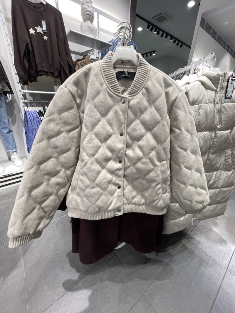 Тренди жіночих курток сезону осінь-зима 2025/2026: огляд модних магазинів 5431667985191403764, 18, Тренди жіночих курток сезону осінь-зима 2025/2026: огляд модних магазинів куртки