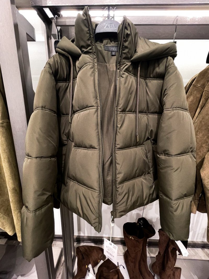 Тренди жіночих курток сезону осінь-зима 2025/2026: огляд модних магазинів 5431667985191403793 2, 37, Тренди жіночих курток сезону осінь-зима 2025/2026: огляд модних магазинів куртки