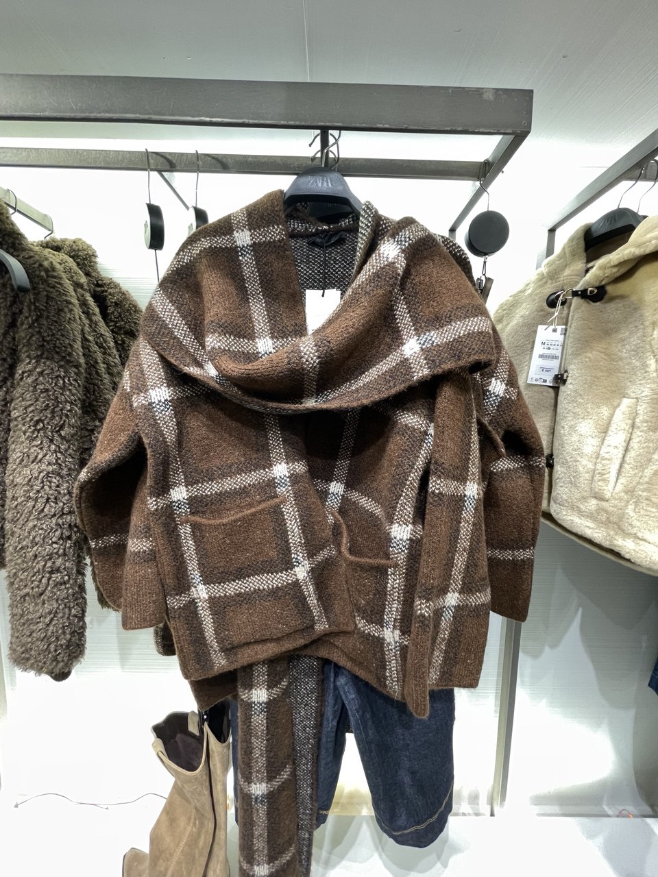 Тренди жіночих курток сезону осінь-зима 2025/2026: огляд модних магазинів 5431667985191403796, 44, Тренди жіночих курток сезону осінь-зима 2025/2026: огляд модних магазинів куртки