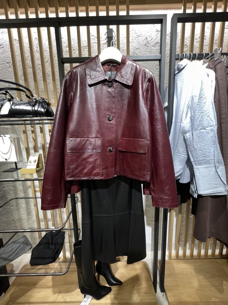 Тренди жіночих курток сезону осінь-зима 2025/2026: огляд модних магазинів 5431667985191403817, 11, Тренди жіночих курток сезону осінь-зима 2025/2026: огляд модних магазинів куртки