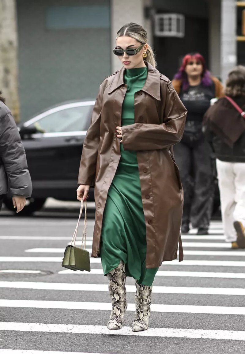 Модне жіноче взуття зима 2026: від чобіт-панчох до мілітарі animal 3, 4, Модне жіноче взуття зима 2026: від чобіт-панчох до мілітарі взуття