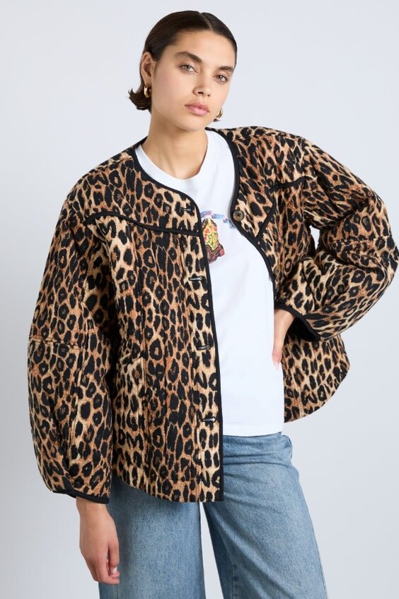 Які жіночі куртки модні восени? Гарячі тренди з фото animal4 1, 110, Які жіночі куртки модні восени? Гарячі тренди з фото женские куртки