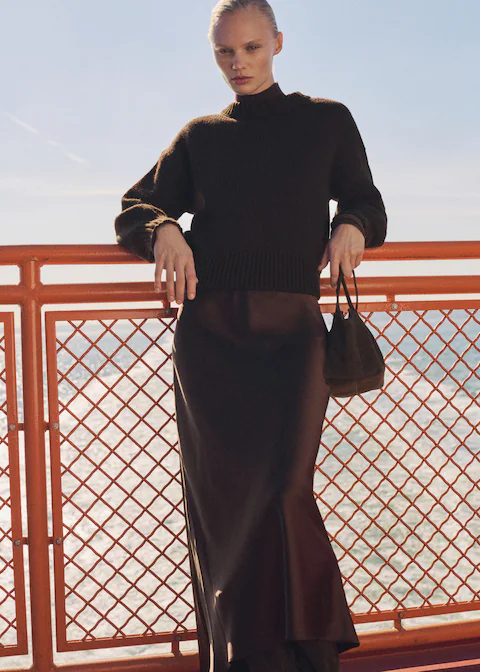 Спідниця-міді - тренд 2026: види, як підібрати по фігурі. З чим носити атласну та джинсову спідниці-міді? atlas11, 20, Спідниця-міді - тренд 2026: види, як підібрати по фігурі. З чим носити атласну та джинсову спідниці-міді? міді