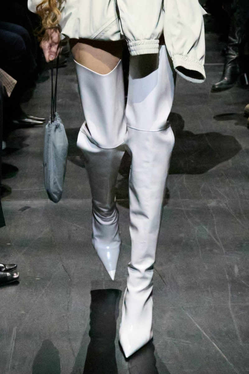 Що купити на осінь 2025: головні тренди жіночого взуття bez, 14, Що купити на осінь 2025: головні тренди жіночого взуття Жіноче взуття