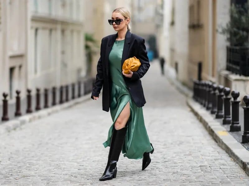 Модне жіноче взуття зима 2026: від чобіт-панчох до мілітарі black 1, 1, Модне жіноче взуття зима 2026: від чобіт-панчох до мілітарі взуття