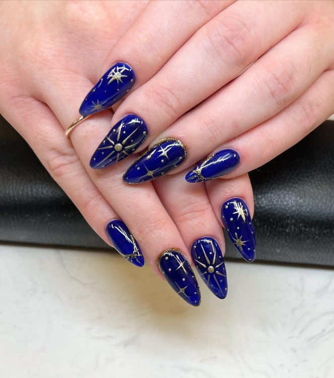 Грошовий манікюр на вересень 2025 року: дизайн, який працює на ваш гаманець blue5, 11, Грошовий манікюр на вересень 2025 року: дизайн, який працює на ваш гаманець денежный маникюр на сентябрь