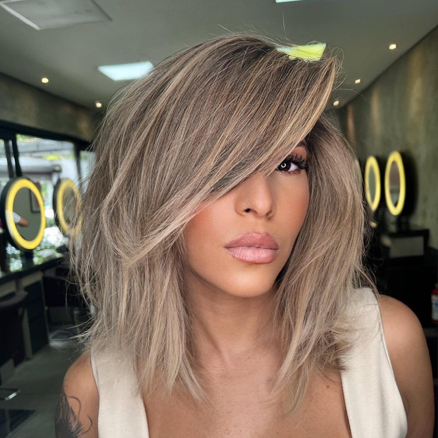 Модні жіночі стрижки з чубчиком на середнє волосся: за типом волосся та формою обличчя. Назви з фото bob2 3, 34, Модні жіночі стрижки з чубчиком на середнє волосся: за типом волосся та формою обличчя. Назви з фото стрижки с челкой