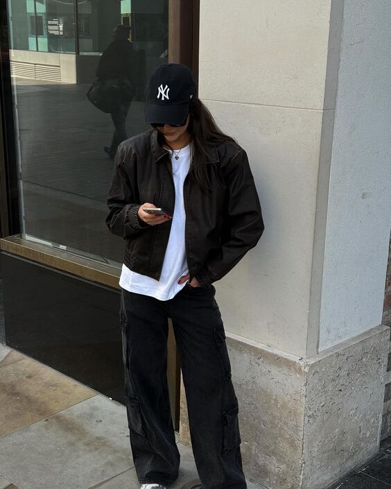 Які жіночі куртки модні восени? Гарячі тренди з фото bomber5, 24, Які жіночі куртки модні восени? Гарячі тренди з фото женские куртки