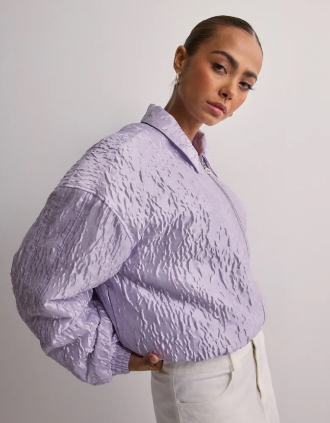 Найактуальніші моделі та забарвлення жіночих курток на весну 2026 року! Фото bomber6 2, 12, Найактуальніші моделі та забарвлення жіночих курток на весну 2026 року! Фото куртки