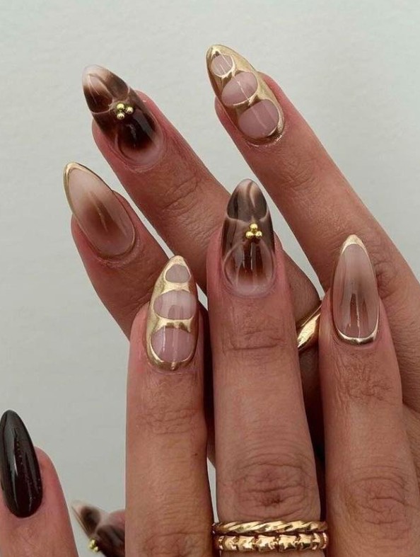 Магніт для грошей: ідеальний грошовий манікюр на листопад 2025 року. brown 1, 2, Магніт для грошей: ідеальний грошовий манікюр на листопад 2025 року. Грошовий манікюр