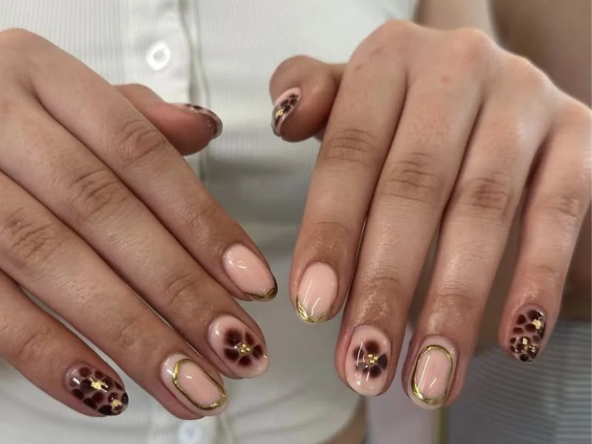 Грошовий манікюр на вересень 2025 року: дизайн, який працює на ваш гаманець brown1, 7, Грошовий манікюр на вересень 2025 року: дизайн, який працює на ваш гаманець денежный маникюр на сентябрь