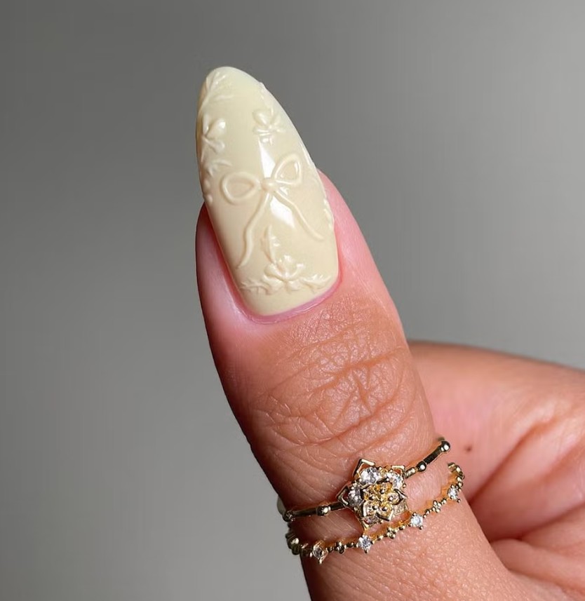 Магніт для грошей: ідеальний грошовий манікюр на листопад 2025 року. butter 1, 9, Магніт для грошей: ідеальний грошовий манікюр на листопад 2025 року. Грошовий манікюр