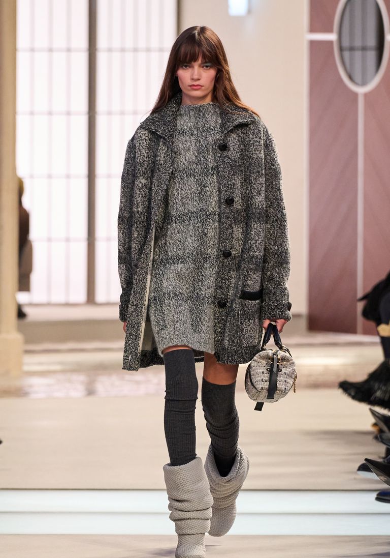 Модний код осені-зими 2025/2026: головні тренди жіночого одягу cage, 29, Модний код осені-зими 2025/2026: головні тренди жіночого одягу тренды